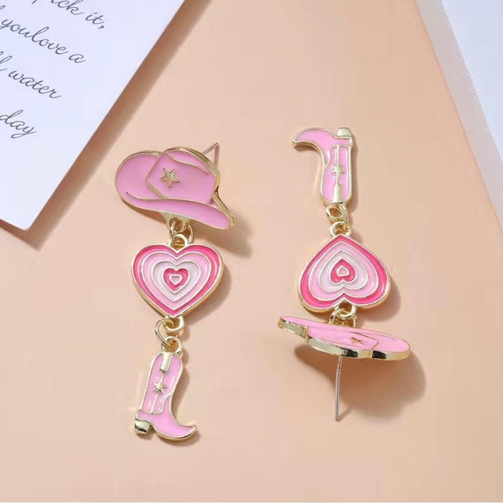 NWT 🤠💖 The Pink Cowgirl Signature earrings - Picture 6 of 17